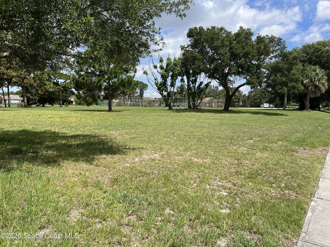 Photo of 810 Benton Drive