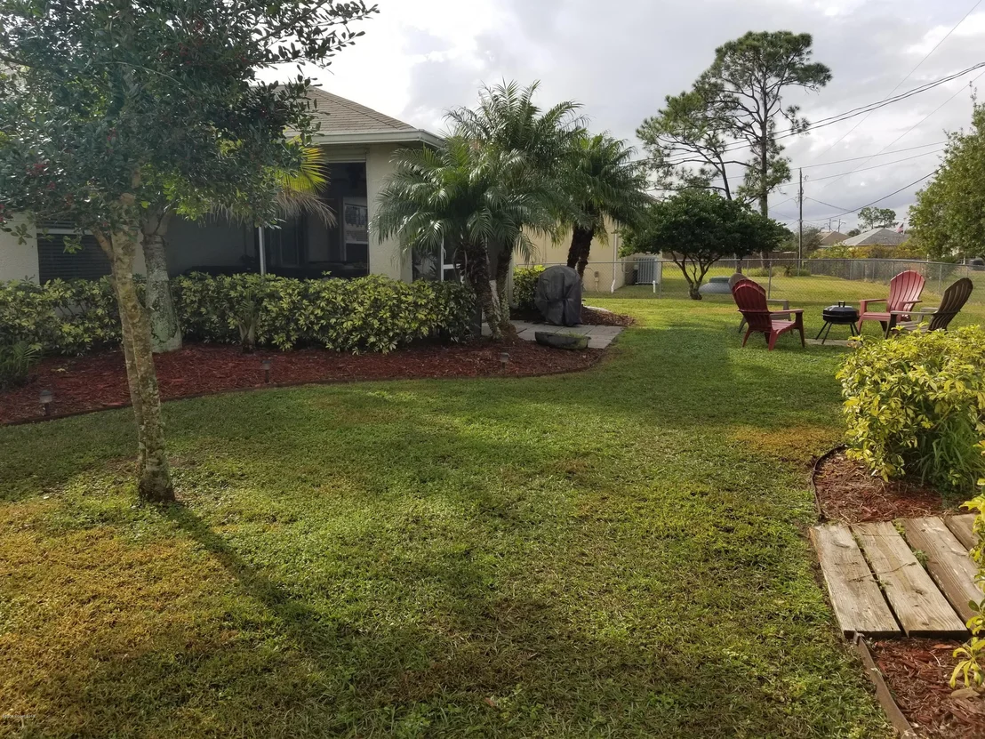 Photo of 2259 Cogan Drive SE