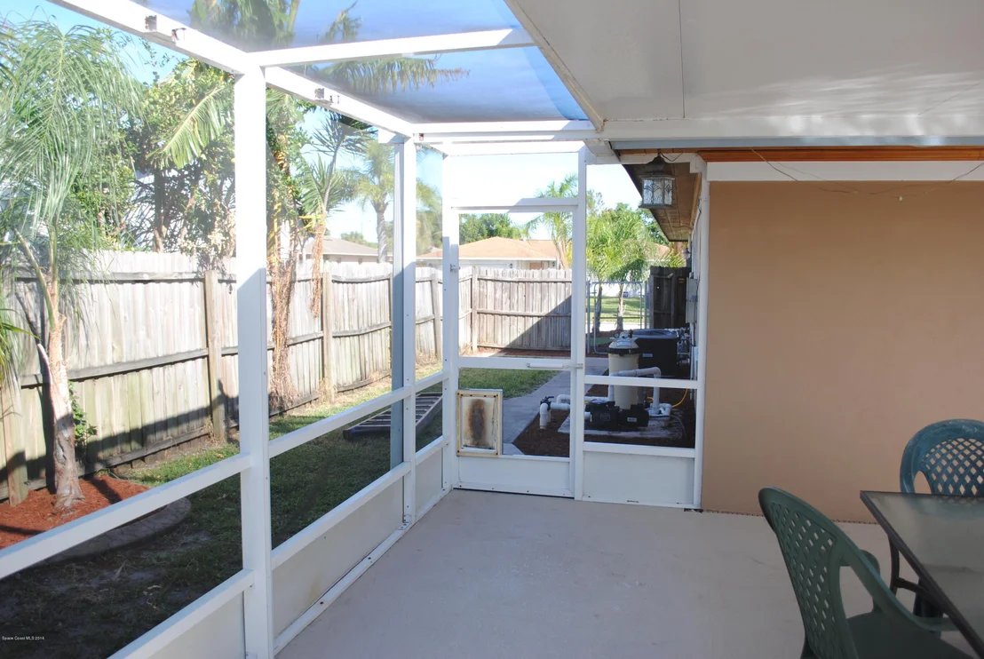 Photo of 1557 Spruce Road