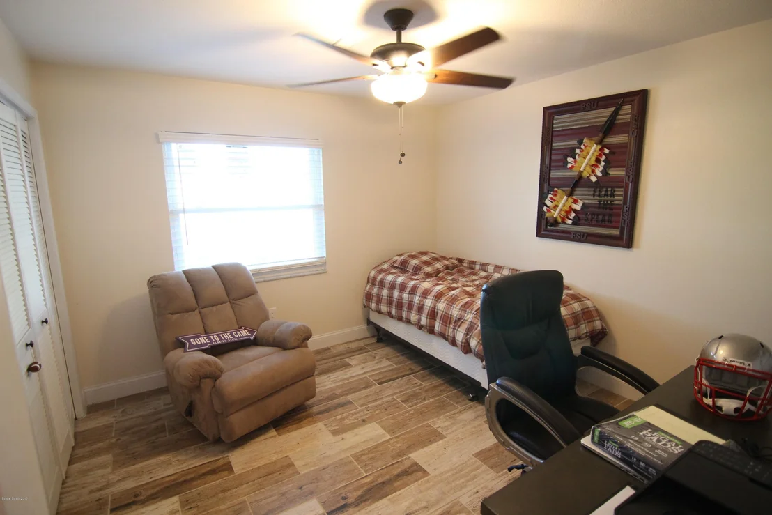 Photo of 1077 Fairlawn Drive