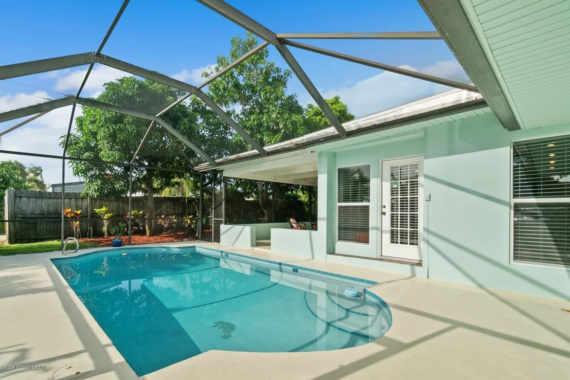 Photo of 484 Oak Ridge Drive