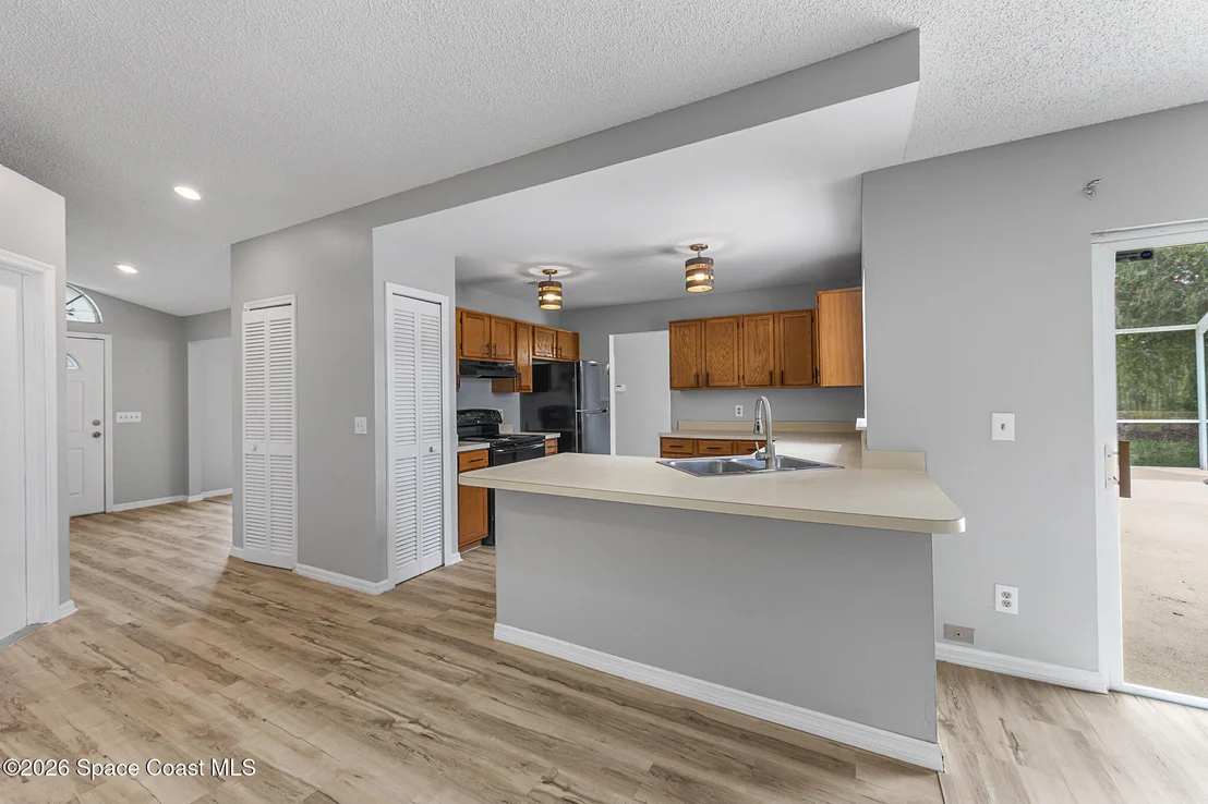 Photo of 220 Lanack Road SE
