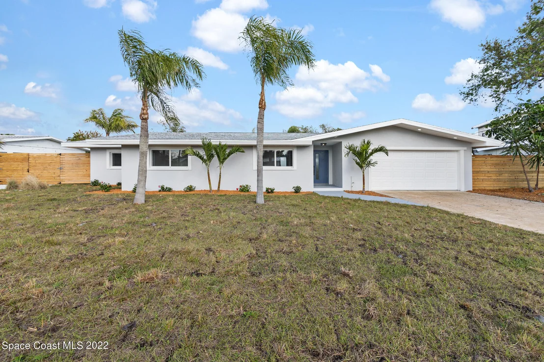Photo of 77 W Bay Drive