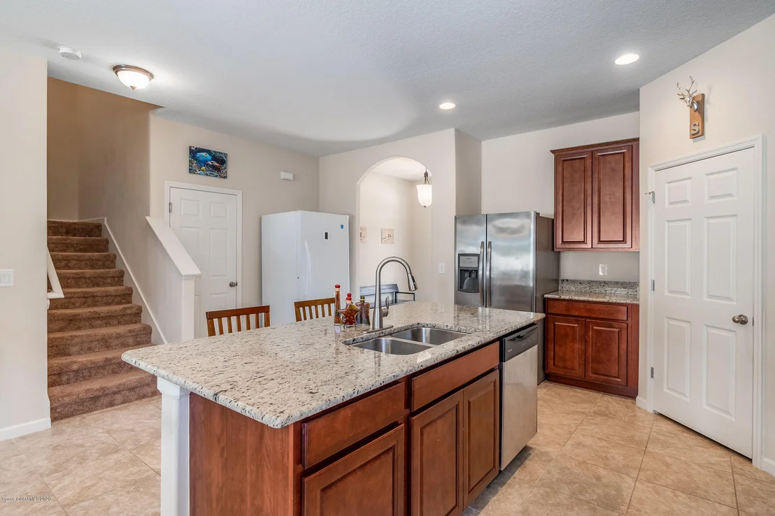 Photo of 1595 Fuji Drive