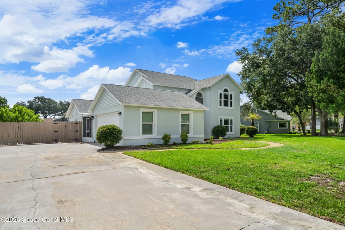 Photo of 4875 Winchester Drive