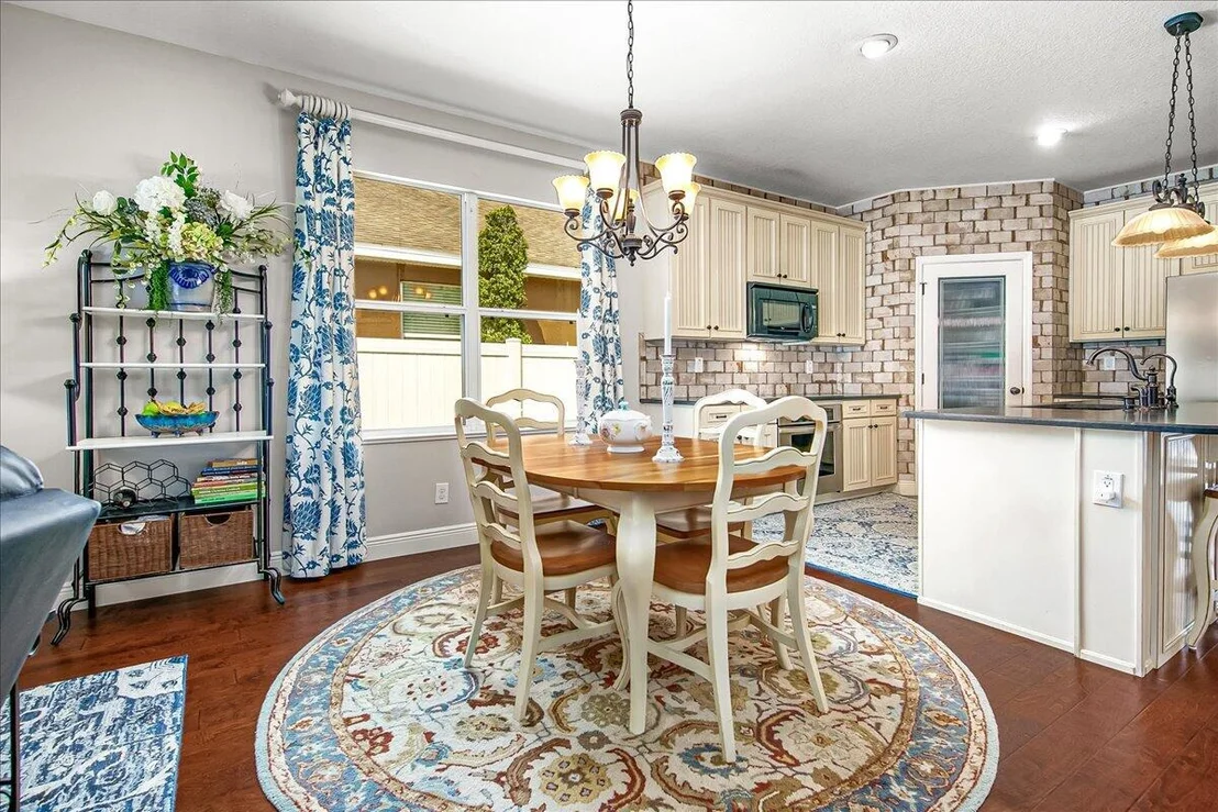 Photo of 2050 Bridgeport Circle
