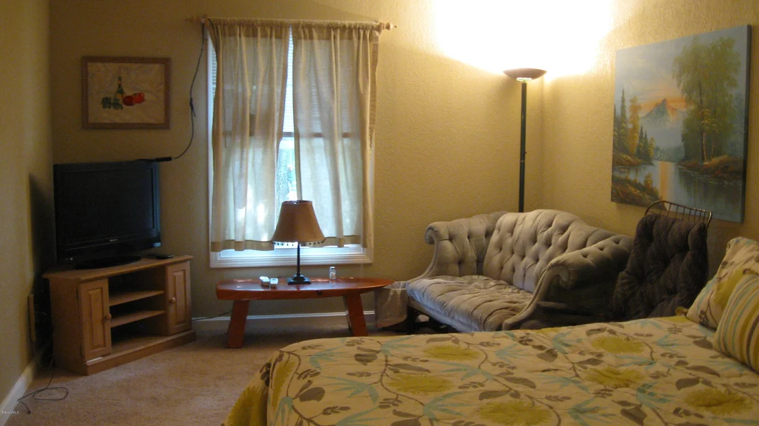 Photo of 633 Orange Court