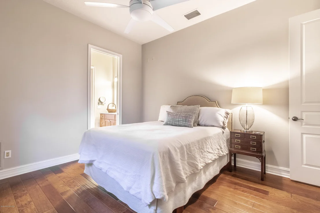 Photo of 814 Chatsworth Drive