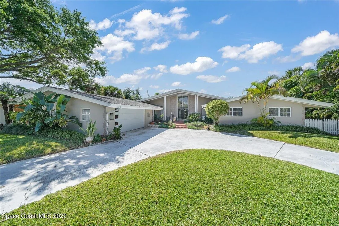 Photo of 311 Cocoa Avenue