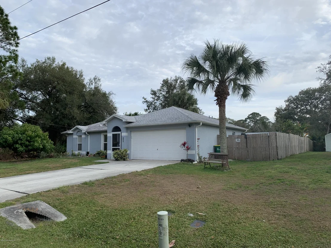 Photo of 6511 Banyan Street