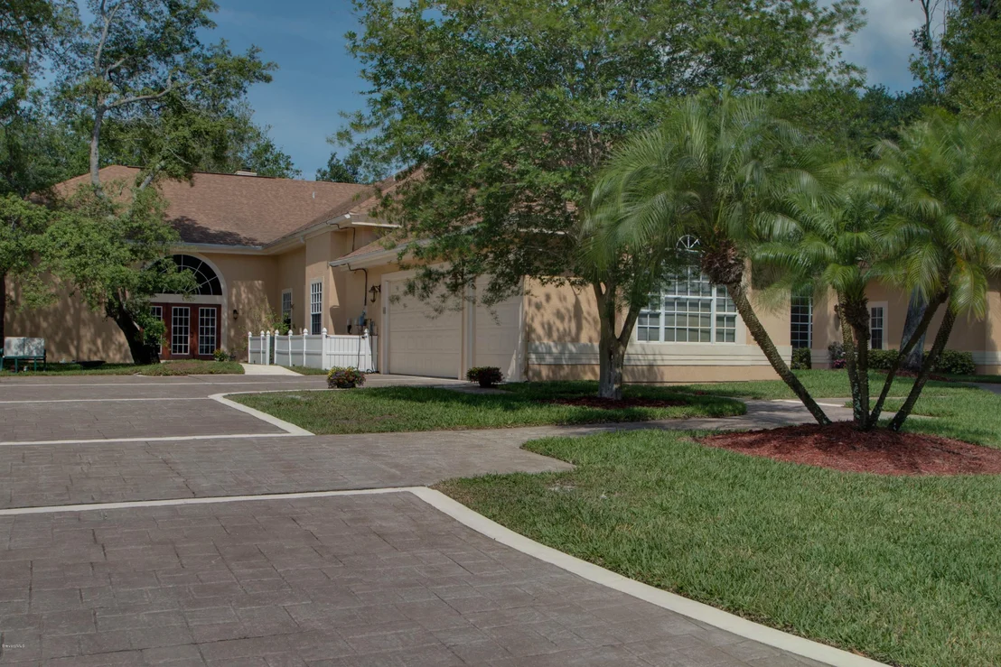 Photo of 774 Glengarry Drive