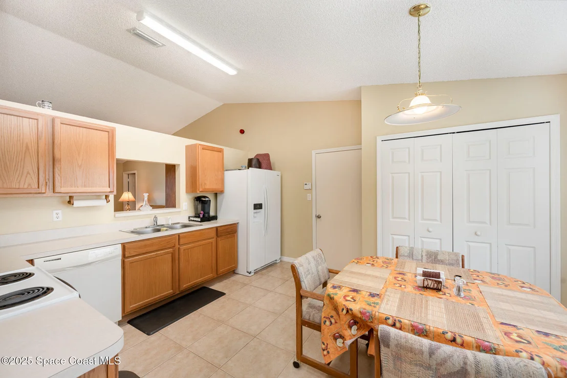 Photo of 6465 Grissom Parkway