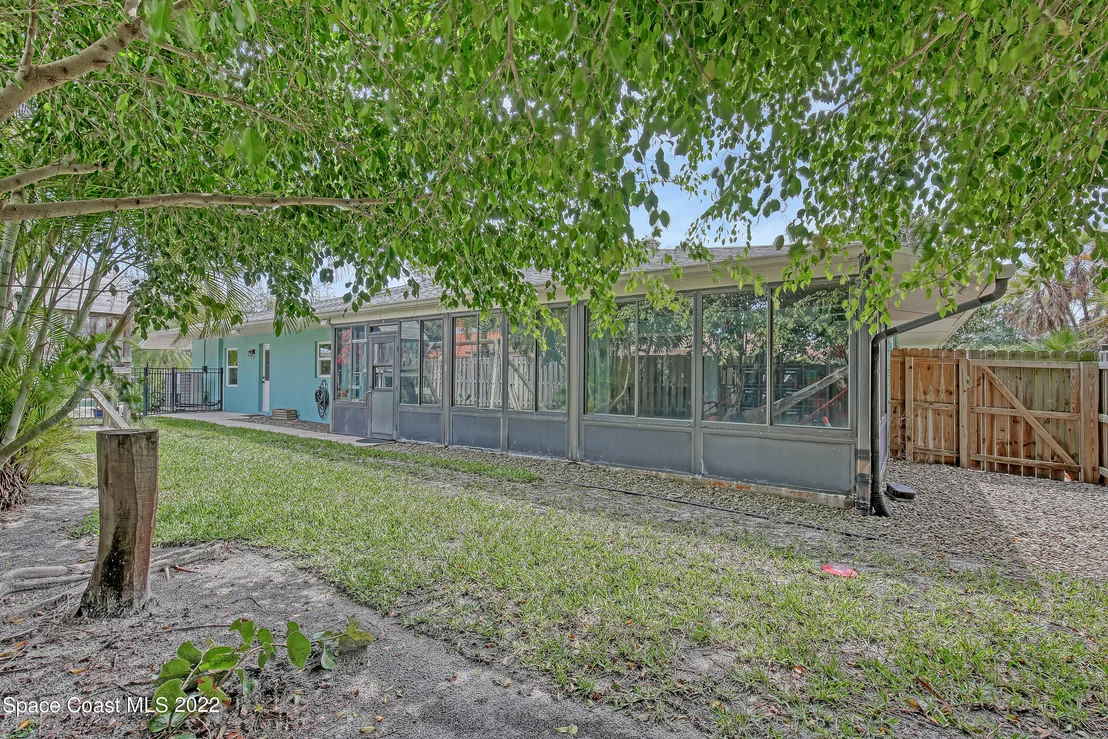 Photo of 400 Mosswood Boulevard