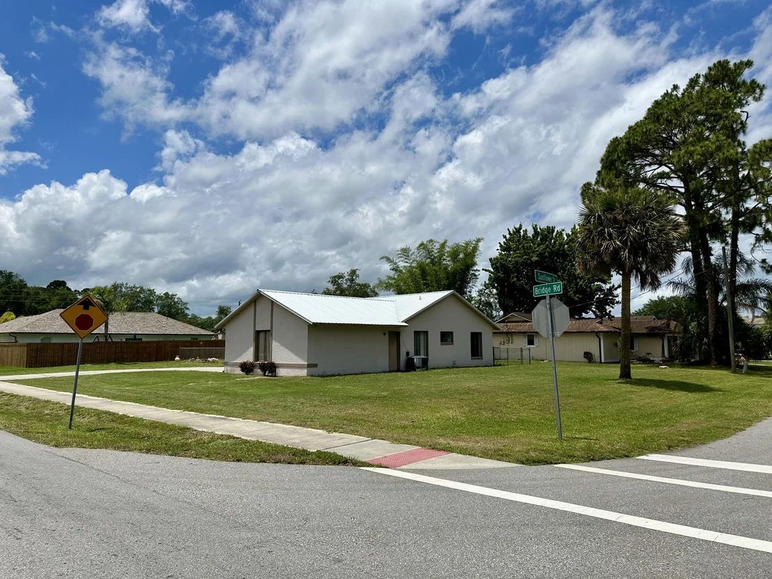 Photo of 4980 Bridge Road