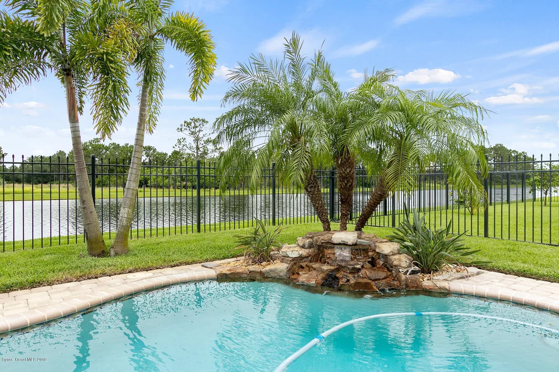 Photo of 1597 Alaqua Way