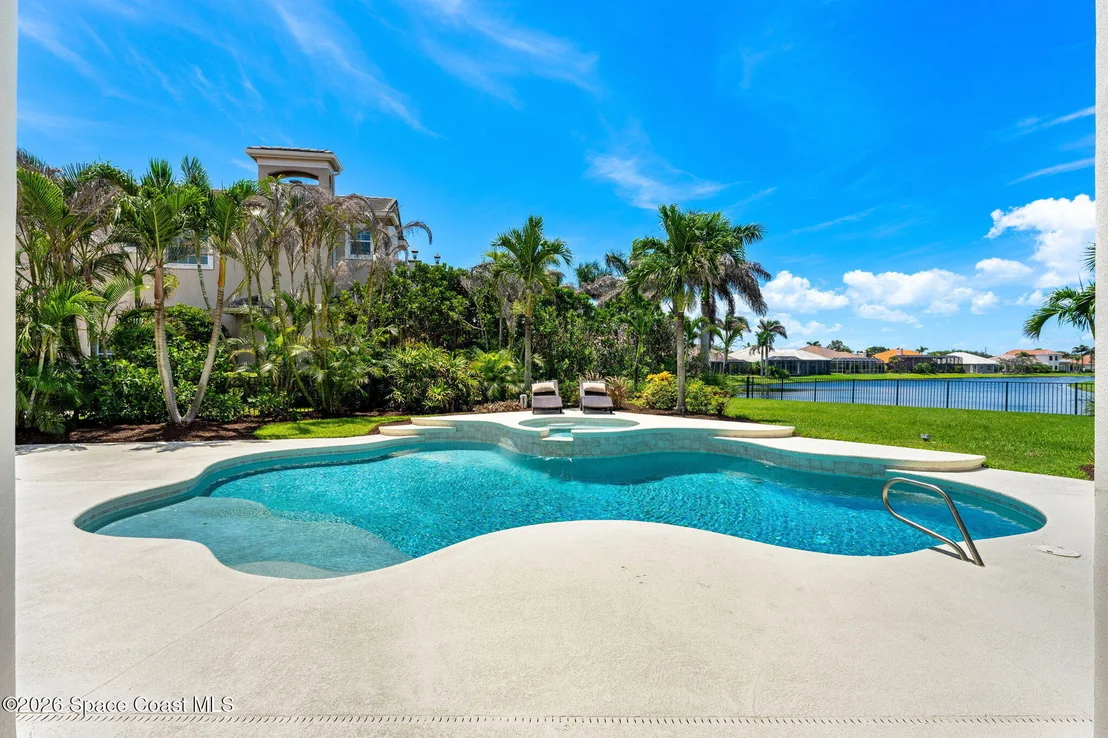 Photo of 242 Flanders Drive