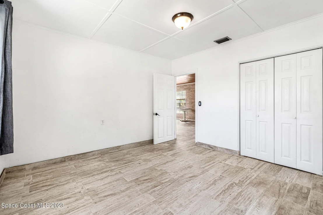 Photo of 2875 Stearns Avenue NE
