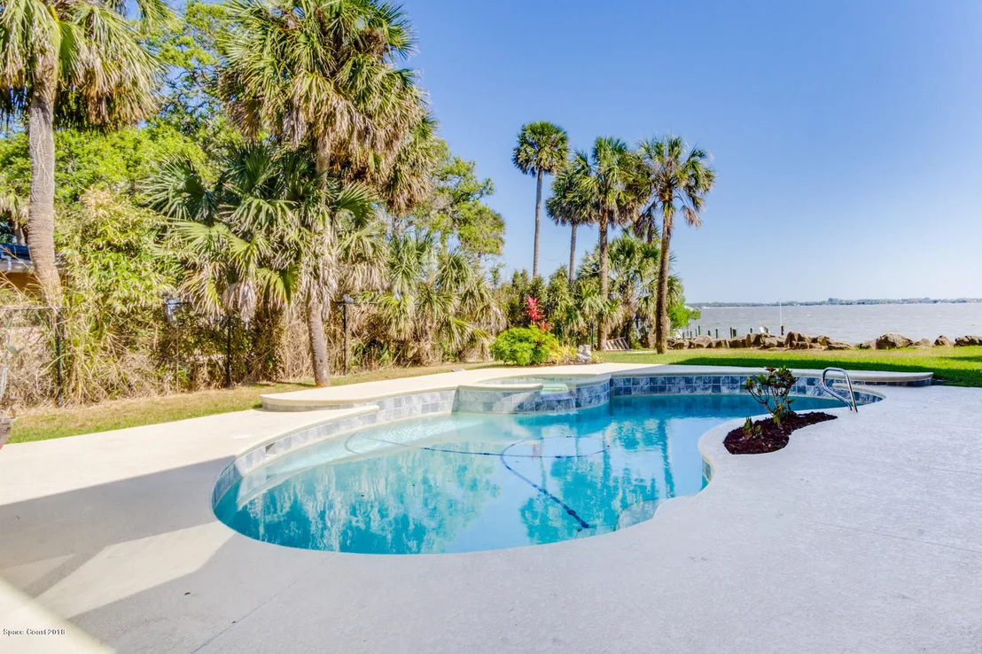 Photo of 3501 N Sylvan Lane