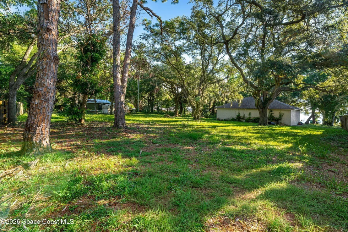 Photo of 925 N Indian River Drive