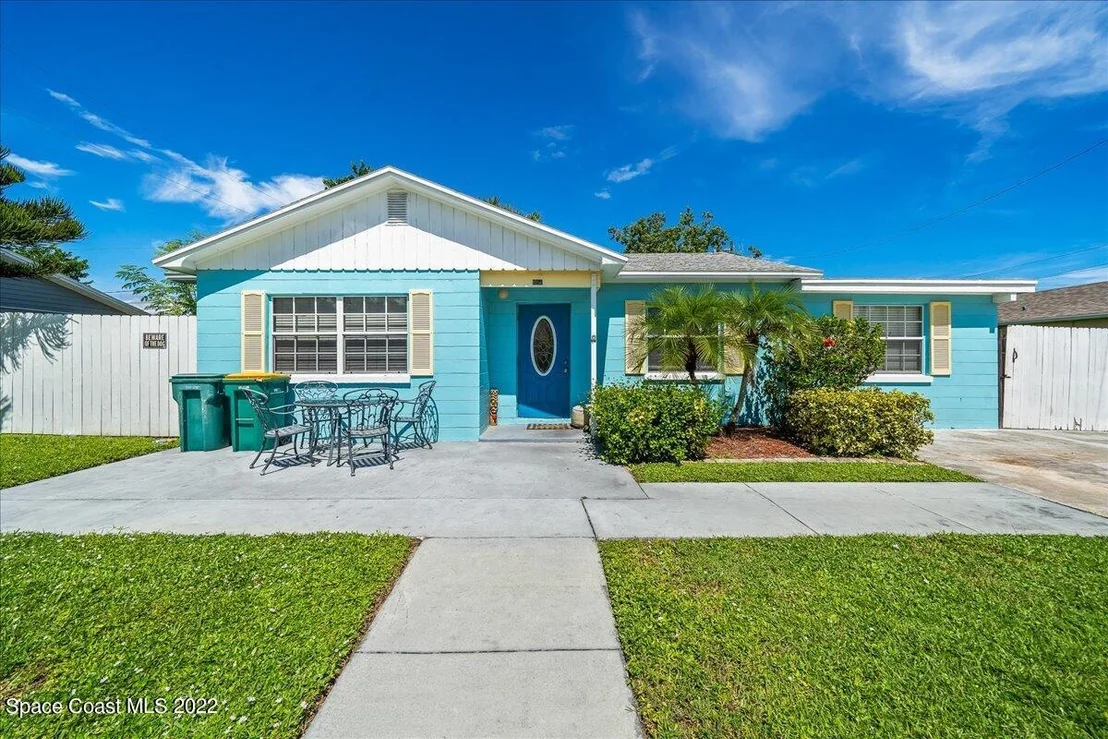 Photo of 1050 Riverdale Drive