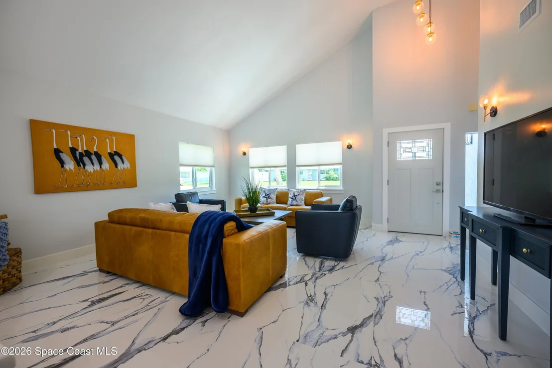 Photo of 398 Riverview Lane
