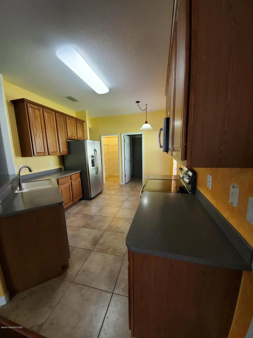 Photo of 3881 Manitoba Way