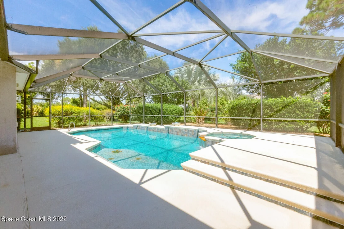 Photo of 2732 Englewood Drive
