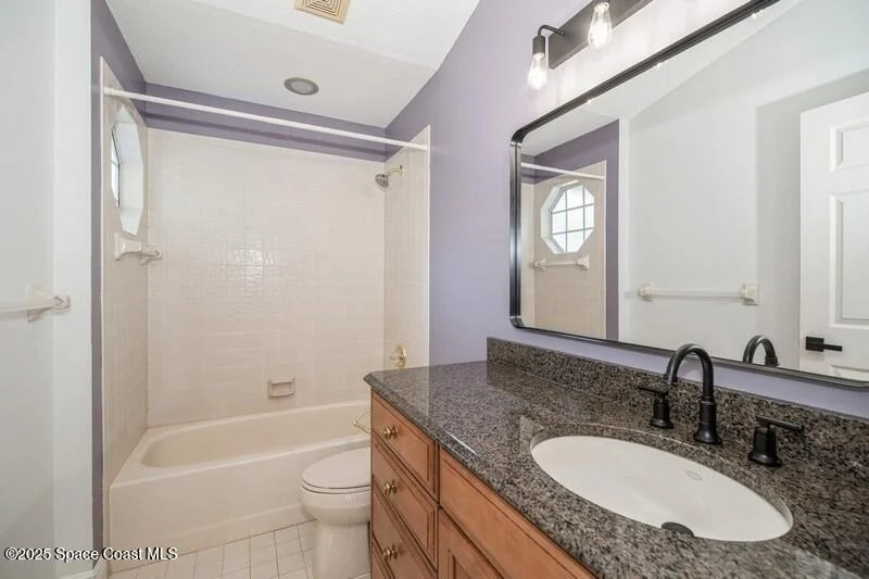 Photo of 586 Deerfield Drive
