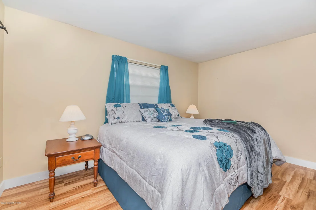 Photo of 2581 Corbusier Drive