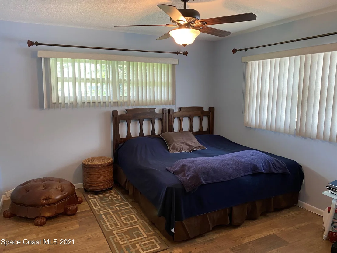 Photo of 445 Hamlin Avenue