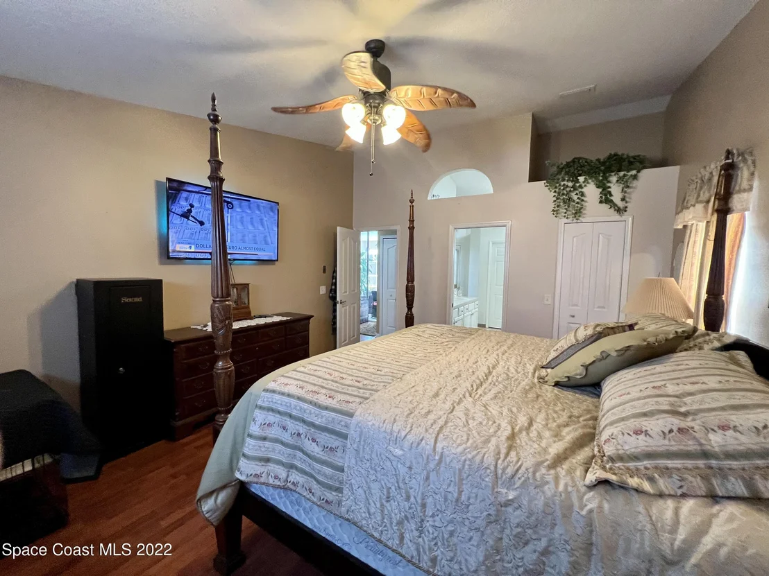 Photo of 6553 Cedar Avenue