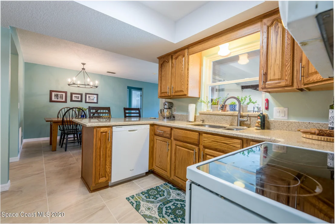 Photo of 1240 Palmdale Circle NE