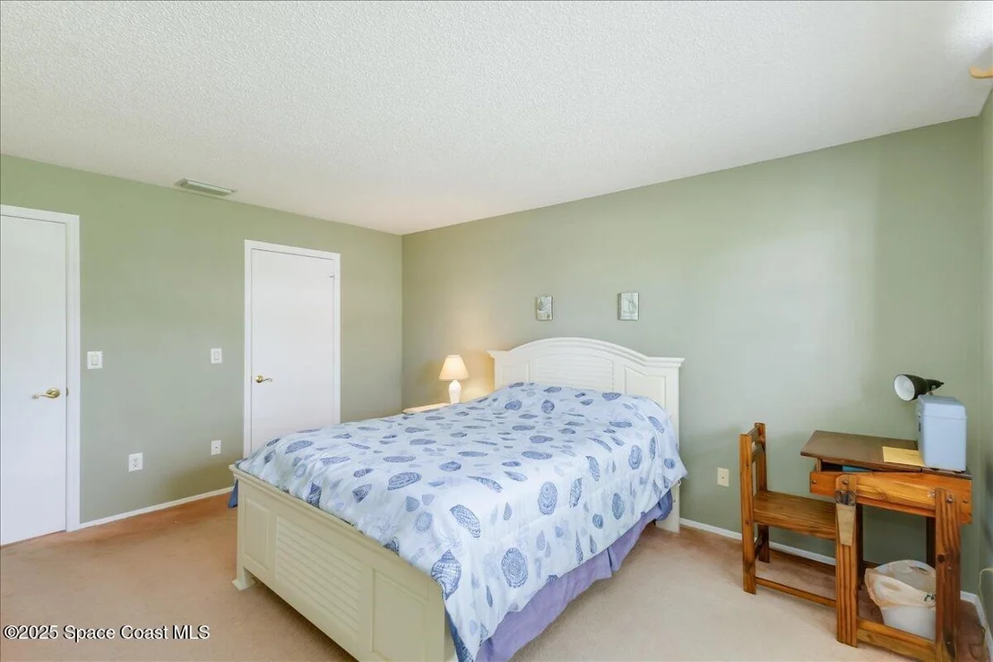 Photo of 1981 Tallowood Court NE