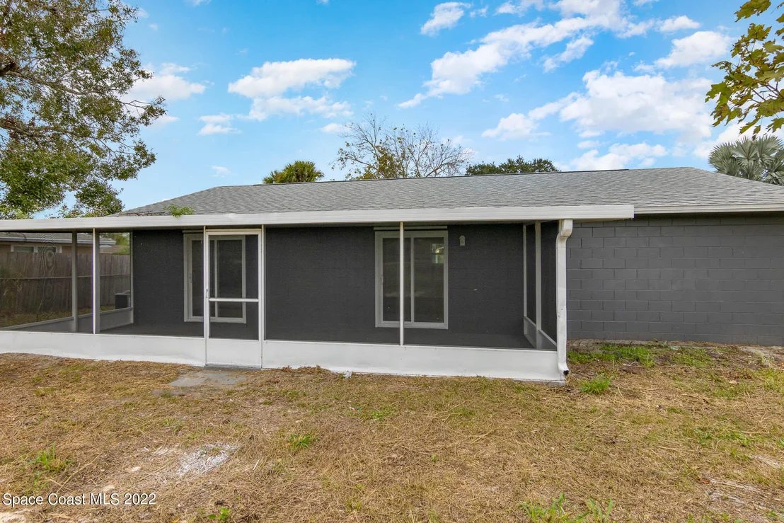 Photo of 1541 Spruce Road