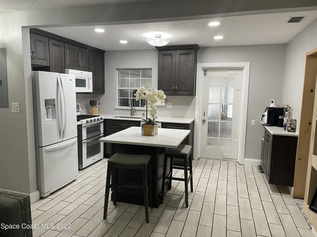 Photo of 4097 Robinhood Drive