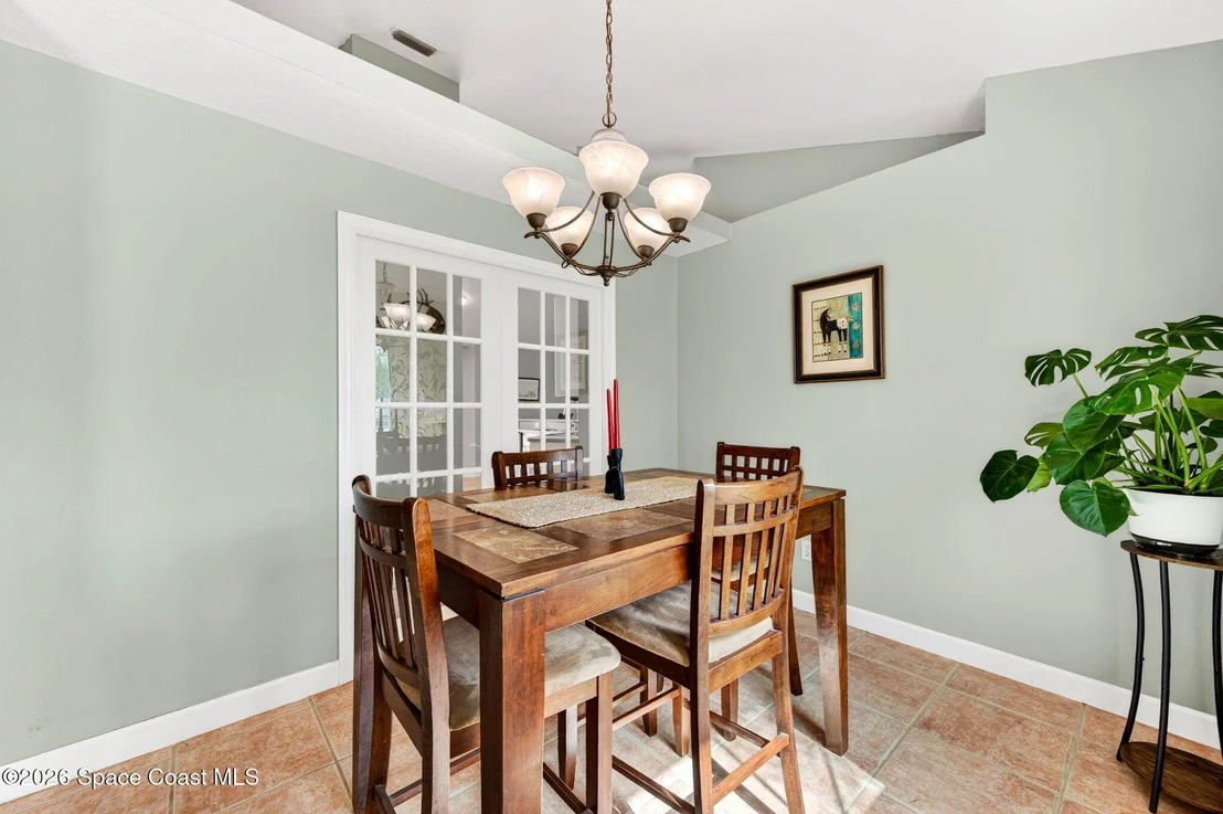 Photo of 1386 York Circle