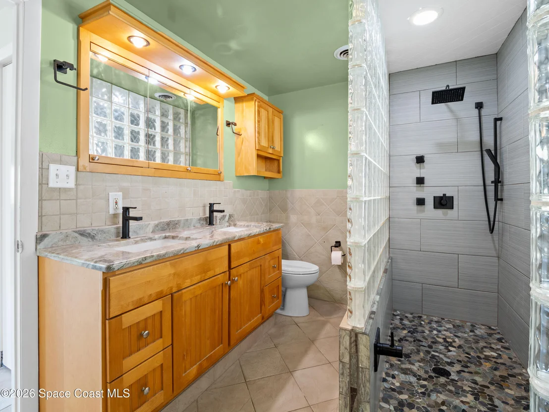 Photo of 406 Amherst Avenue