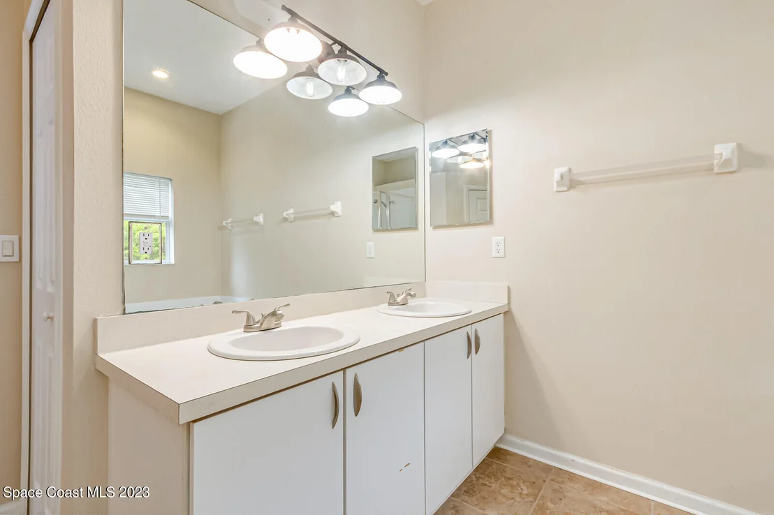 Photo of 2848 Basil Avenue