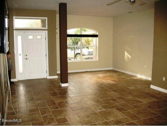 Photo of 2426 Oakcrest Lane