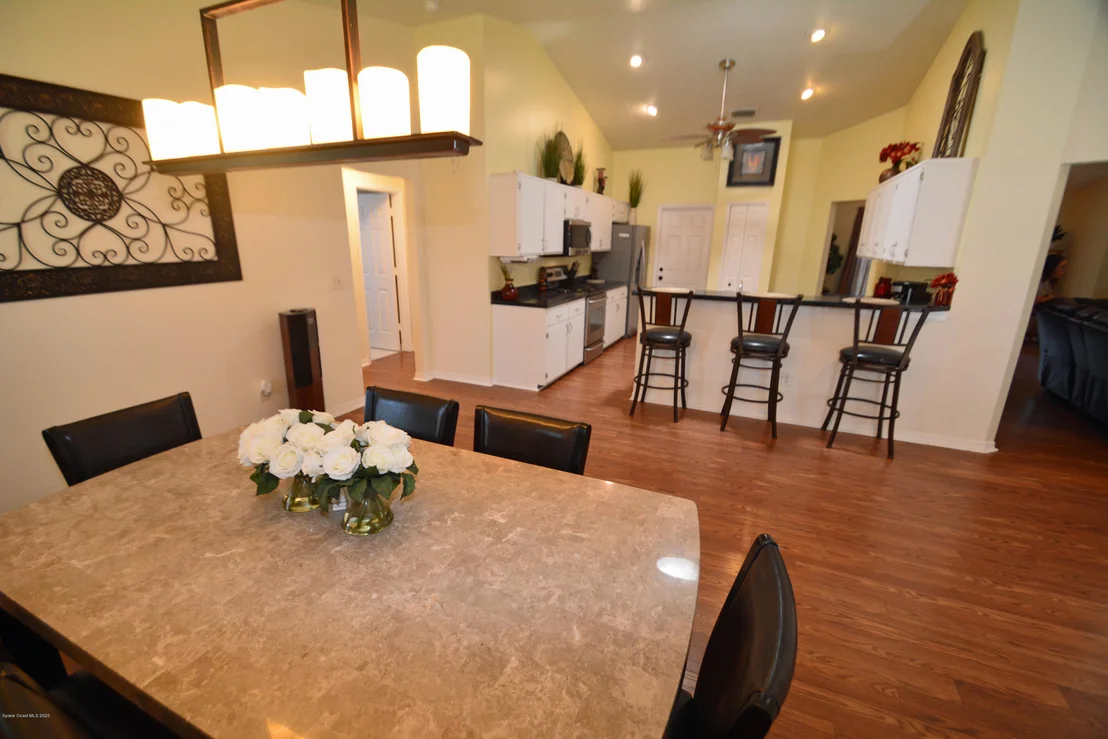 Photo of 6370 Manila Drive
