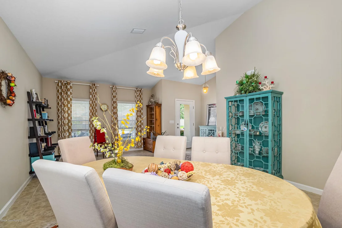 Photo of 5250 Extravagant Court