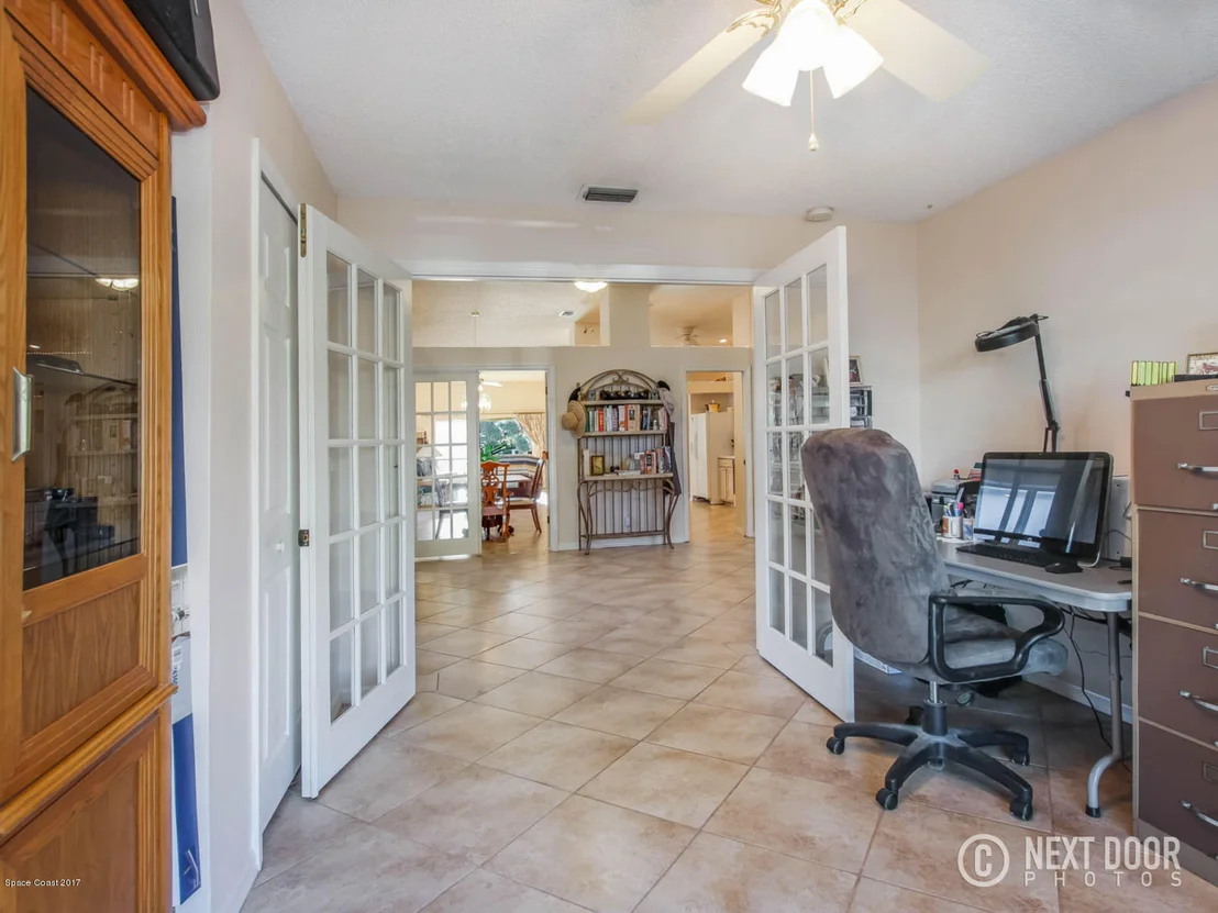 Photo of 867 Villa Drive