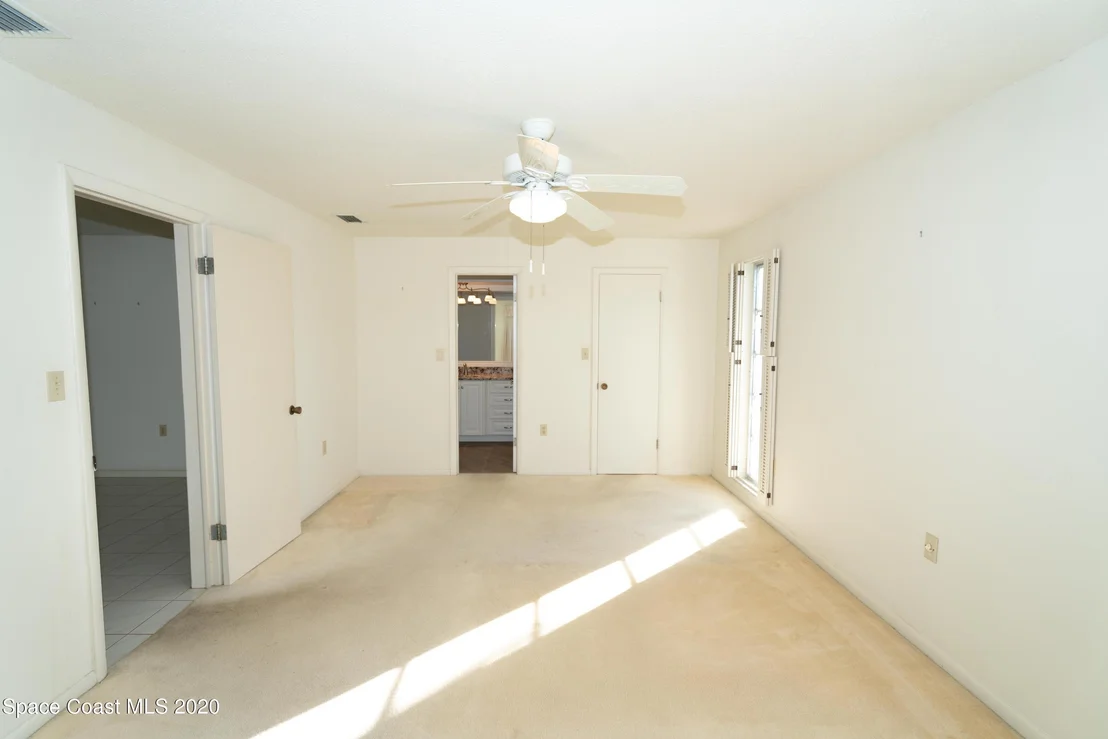 Photo of 452 Dorset Drive
