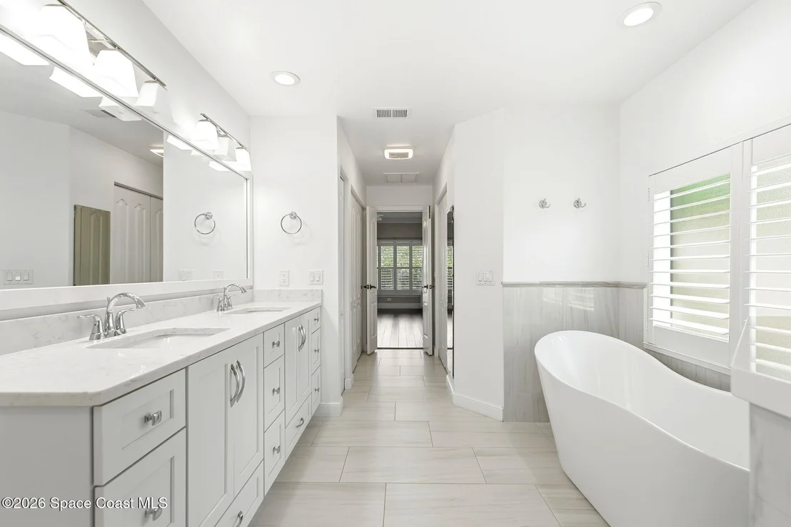 Photo of 241 Waterside Drive