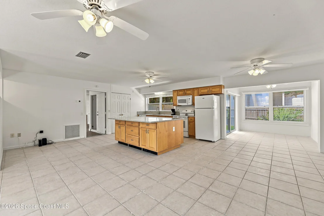 Photo of 215 Pelican Drive