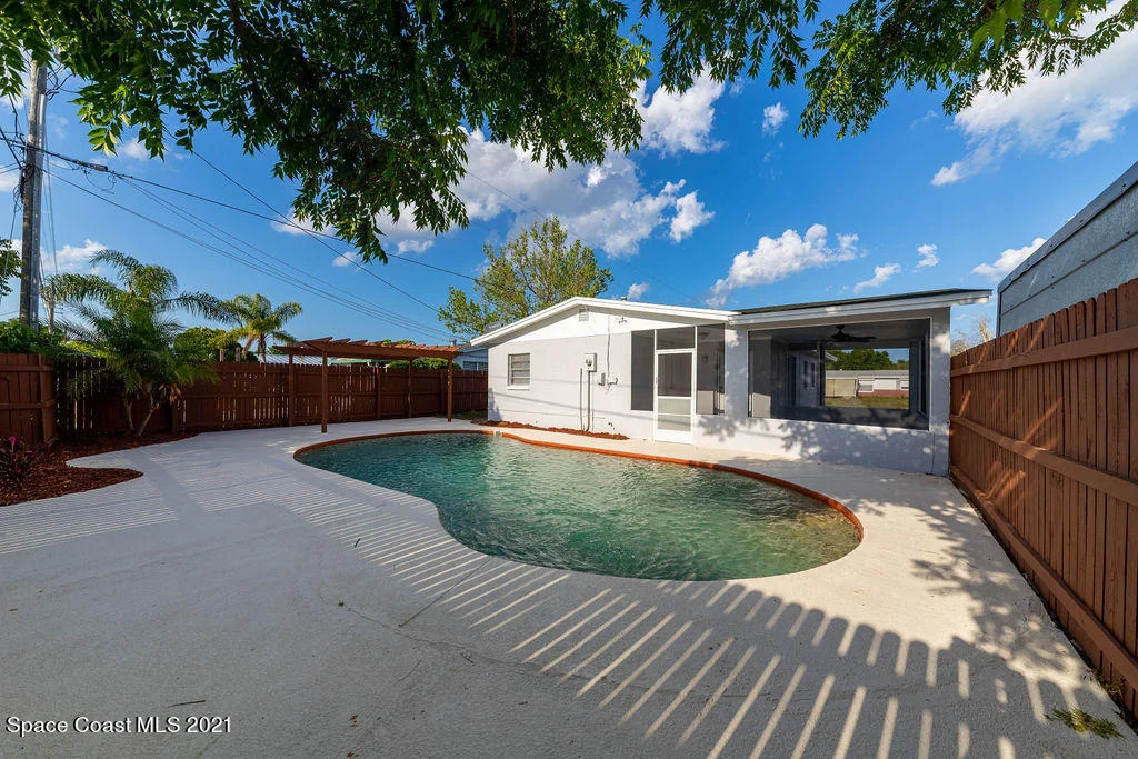 Photo of 654 Teak Drive