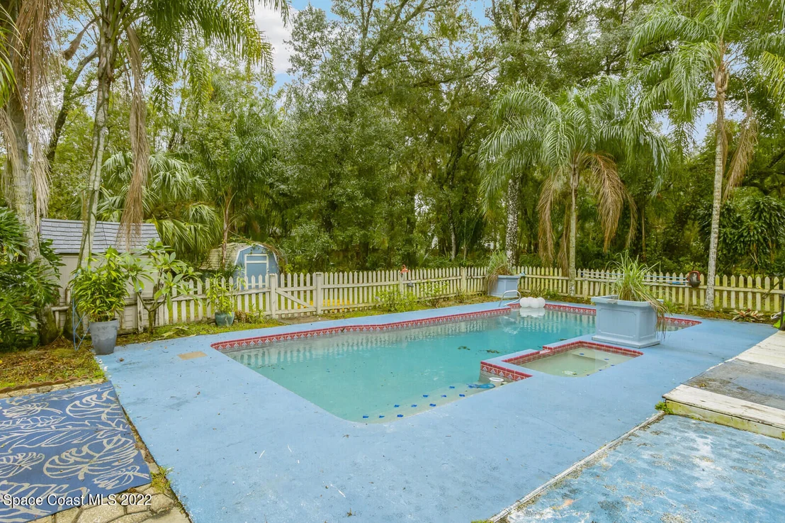 Photo of 2179 Turpentine Road