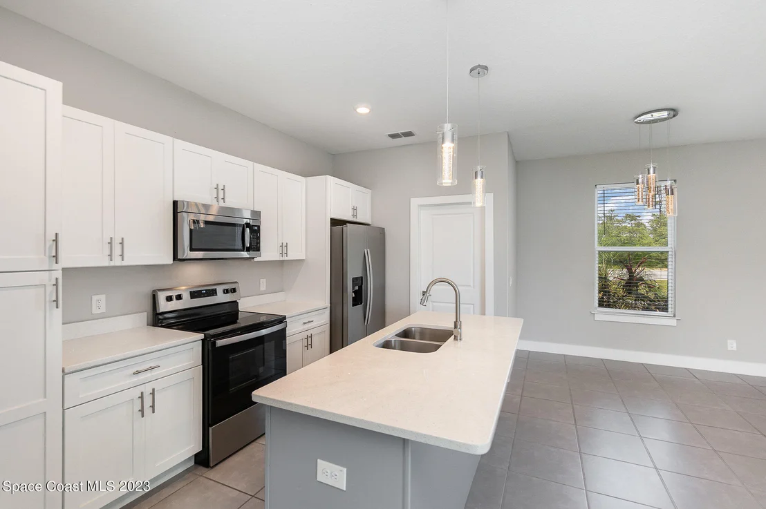 Photo of 1253 Amazon Lane