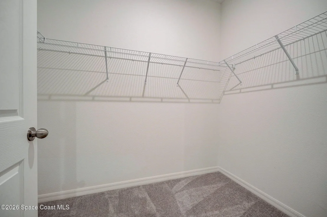 Photo of 1142 Banff Drive NE