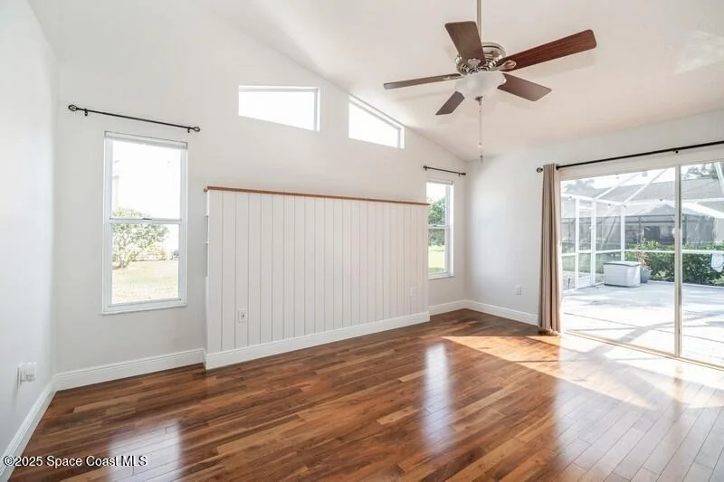 Photo of 586 Deerfield Drive